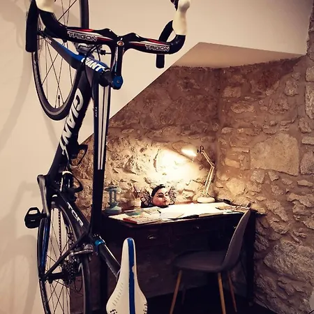 Διαμέρισμα The Riverside Cozy And Spacious Χιρόνα